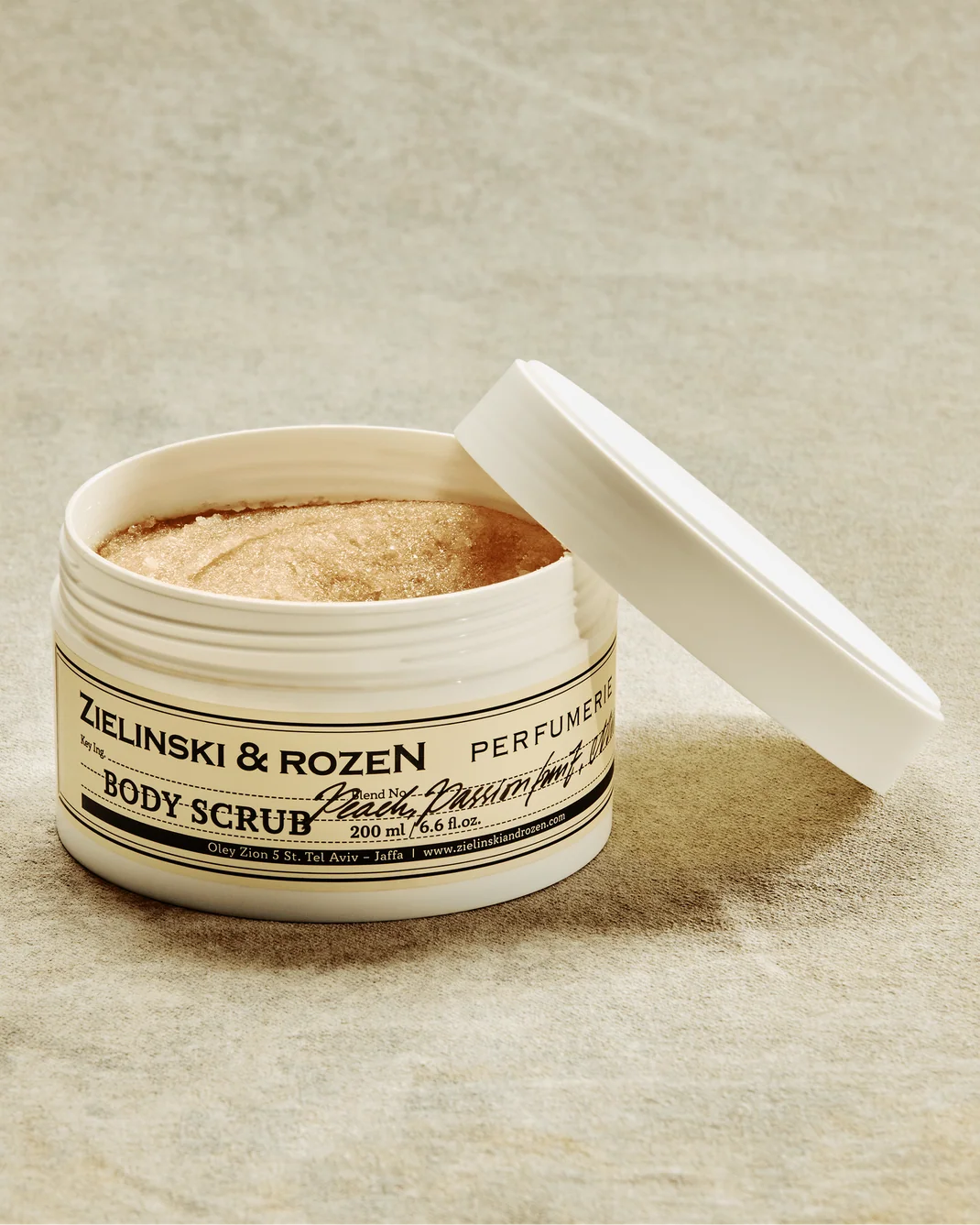 ZIELINSKI & ROZEN - BODY SCRUB 200 ML - PEACH, PASSION FRUIT, MUSK